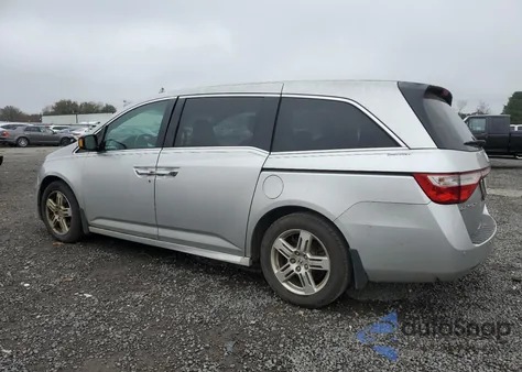 2012 Honda Odyssey Touring z USA, uszkodzony, nr VIN 5FNRL5H99CB095260